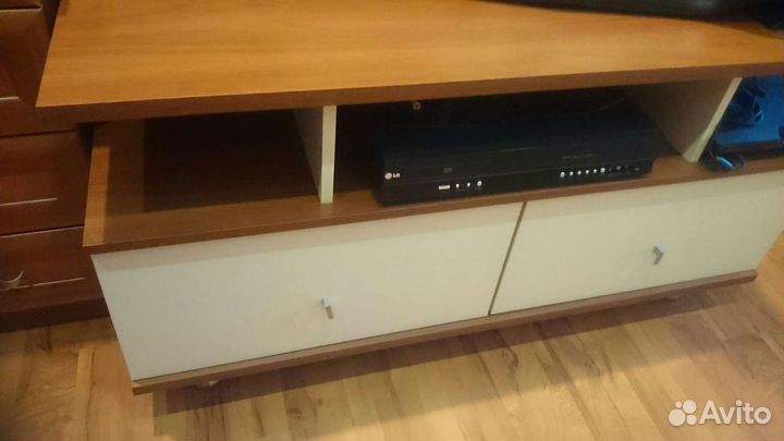 Тумба под телевизор