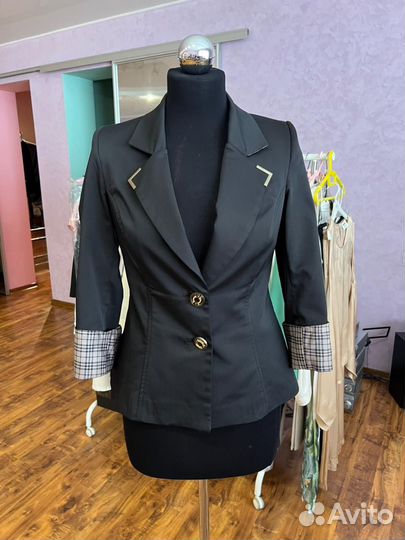 Пиджак женский 42 44
