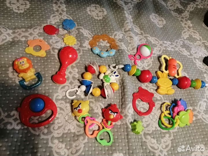 Погремушки и прорезыватели пакетом