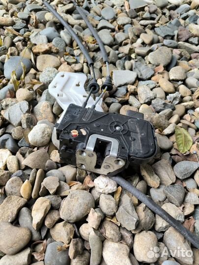 Hyundai Sonata YF 2012 замок задней двери