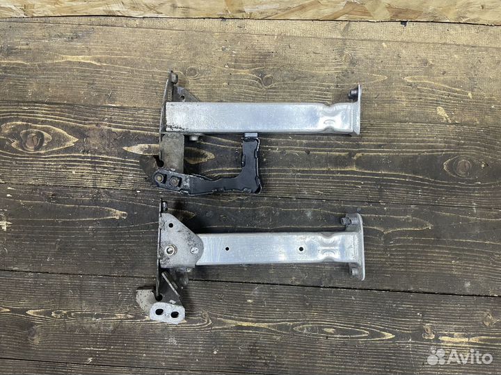 Лонжерон усилителя переднего бампера Audi A8 D4