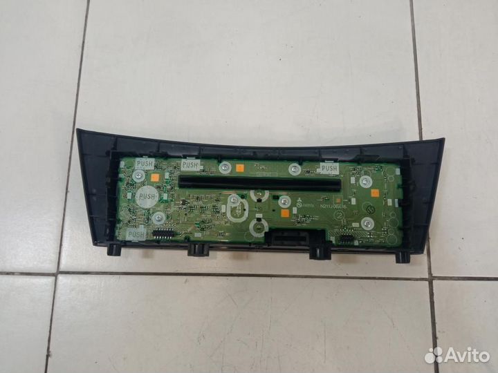 Блок управления магнитолой Mercedes-Benz C-класс W