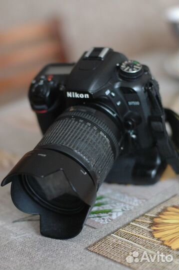 Продаю фотоаппарат Nikon D 7500 Б/У