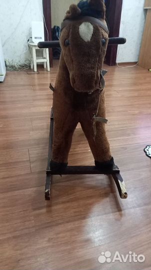 Детская качалка лошадь