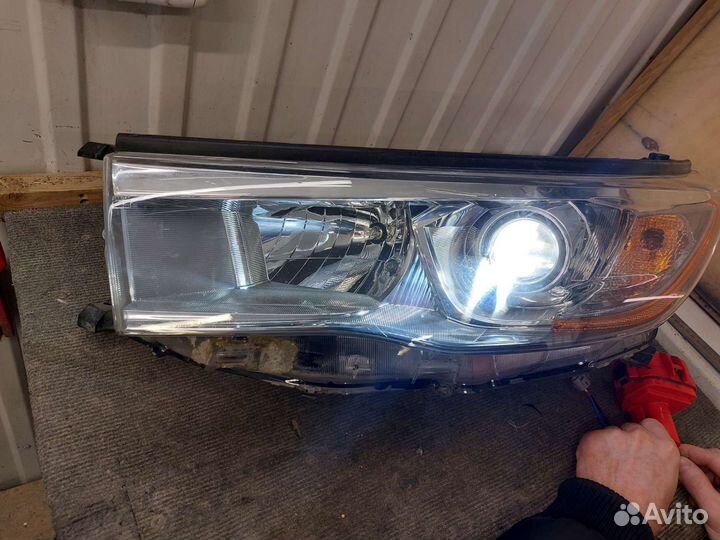 Фара левая Toyota Highlander 3 2013-16 LED