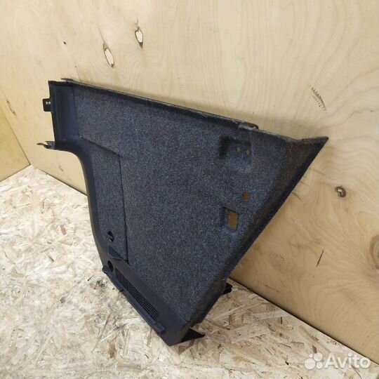 Обшивка отсека багажника правая Volkswagen Tiguan