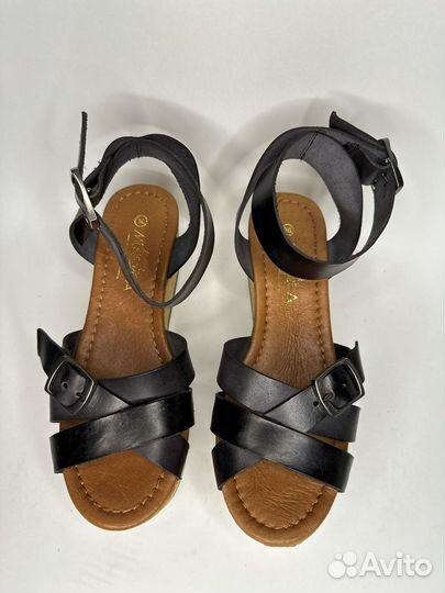 Босоножки кожаные Испания