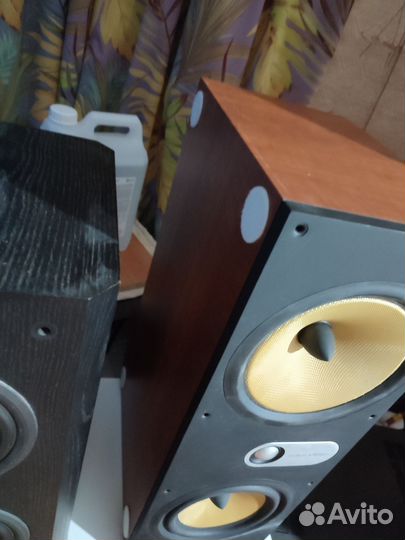 Bowers & Wilkins HTM 61