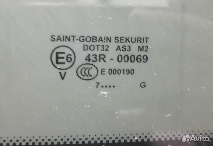 Стекло кузовное глухое левое Porsche Cayenne 2003