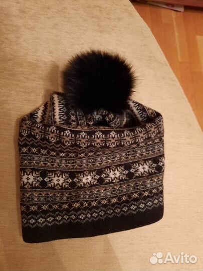 Шерстяной комплект (шапка и шарф)