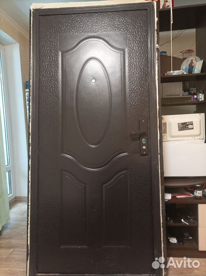 Дверь входная 208х103.5