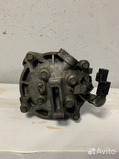 Компрессор кондиционера Mitsubishi Delica 4N14