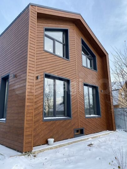 Дом 136 м² на участке 4 сот.