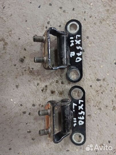 Петли крышки багажника Lexus Lx570