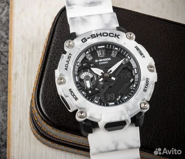 Часы Casio G-Shock GA-2200GC-7A