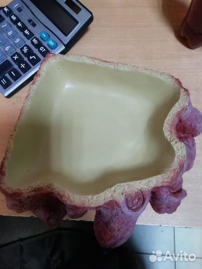 Поилка, укрытие, влажная камера