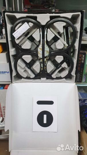 Квадрокоптер Parrot AR.Dron2.0 с двумя камерами