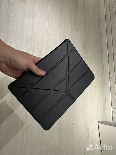 Чехлы на iPad 10.2