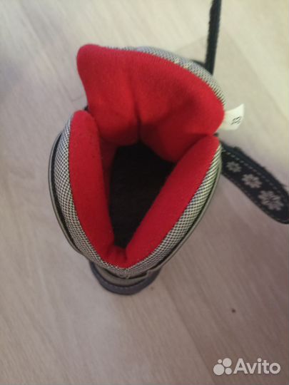 Лыжные ботинки