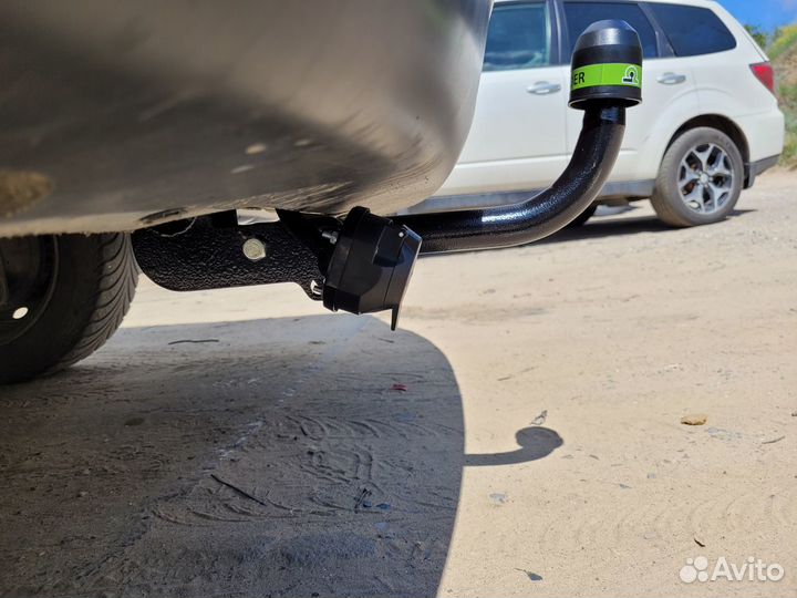 Фаркоп для Nissan Almera G11/G15