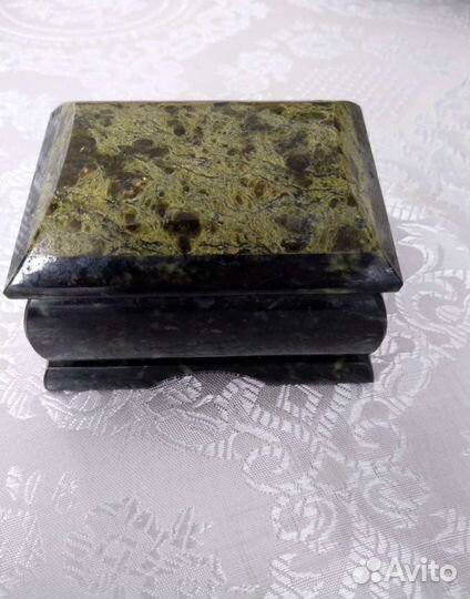 Шкатулка из натурального камня