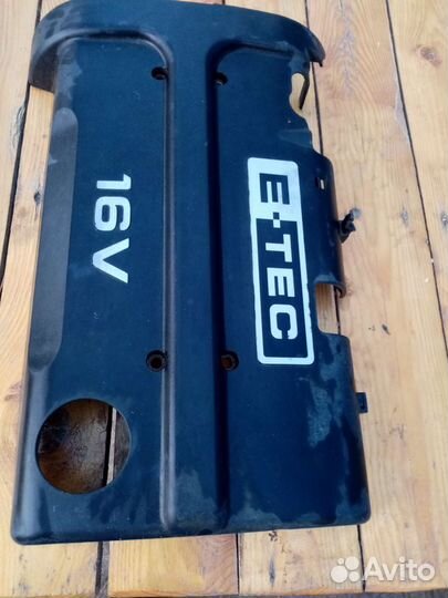 Крышка двигателя на нексию