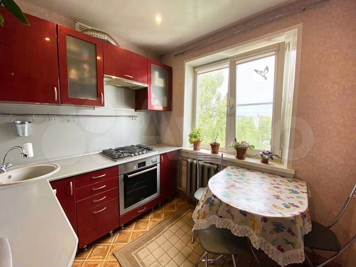 3-к. квартира, 49 м², 5/5 эт.