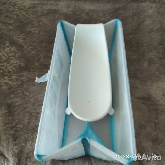 Детская ванночка для купания складная Stokke