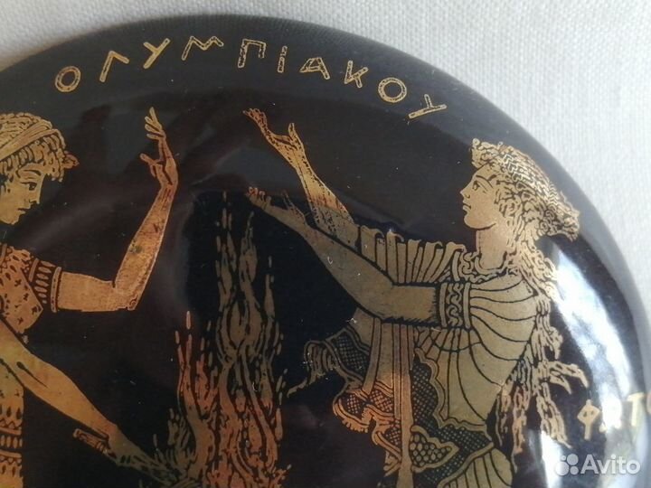 Шкатулка пудреница Олимпиада Греция с позолотой