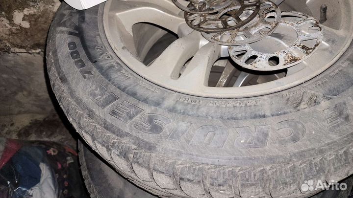 Bridgestone Ice Cruiser 7000 235/65 R17