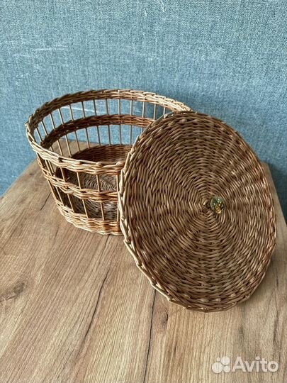 Плету из лозы бумажной