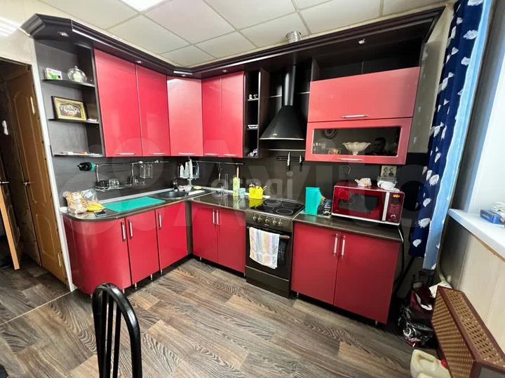 2-к. квартира, 48 м², 1/9 эт.