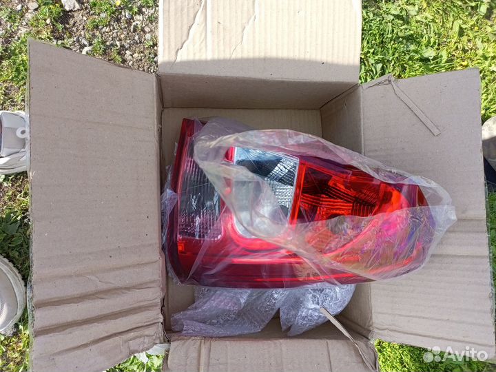 Фары задние Логан