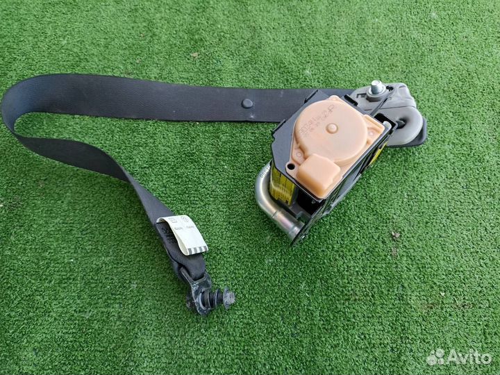 Ремень безопасности передний правый Mitsubishi