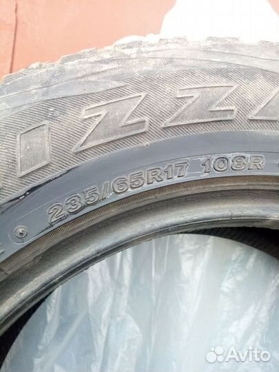 Bridgestone Blizzak DM-V1 235/65 R17 108