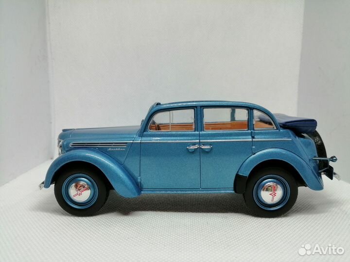 Модель Москвич-400-420А«Кабриолет» в масштабе 1:24