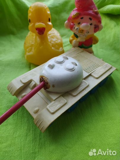 Советская игрушка Танк пластик и другие