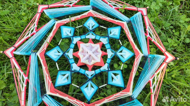 Мандала из ниток