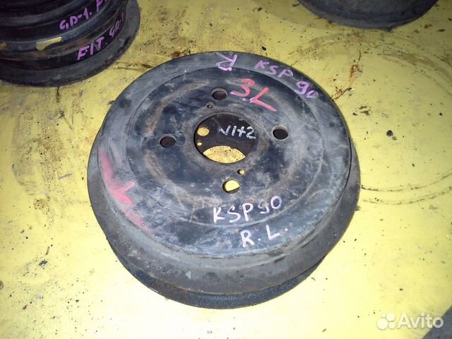 Тормозной барабан задний на toyota vitz KSP90