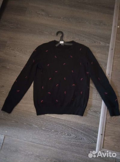 Много мужской одежды