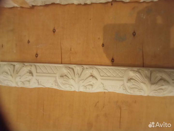 Гипсовая лепнина (остатки)