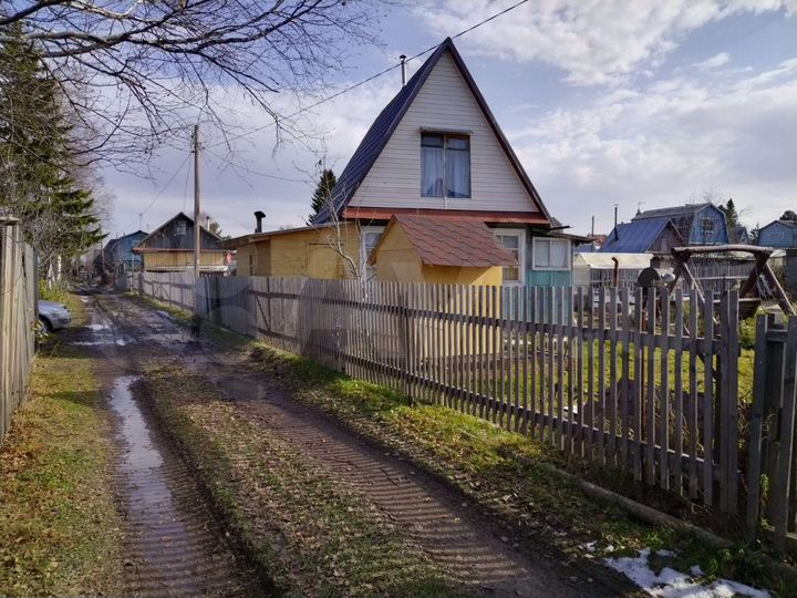 Дача 45 м² на участке 4 сот.