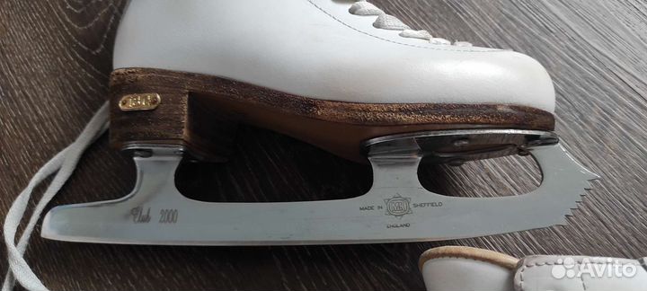 Коньки фигурные Axel 33 размер