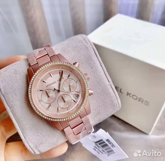 Привезли из Европы Michael kors 6753 с биркой