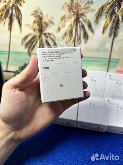 Блок быстрой зарядки iPhone 20w