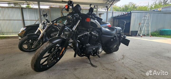 Мотоцикл Harley Devidson Sportster XL883 iron