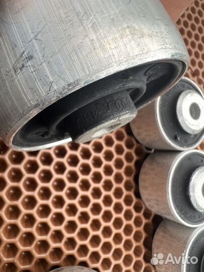 Audi a6 a7 4G комплект передних сайлентблоков