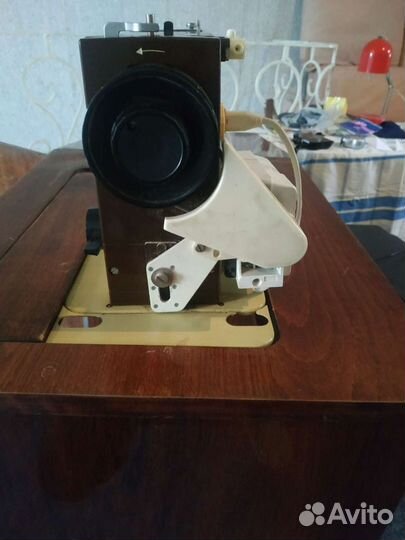 Швейная машинка Veritas