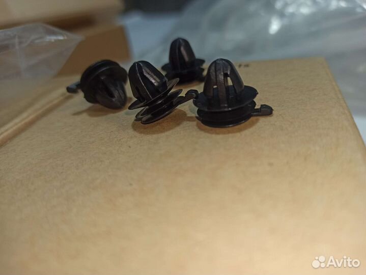 Клипса крыши Kia K5 новые, оригинал