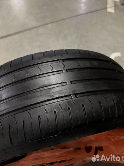 Continental ContiPremiumContact 5 215/65 R16